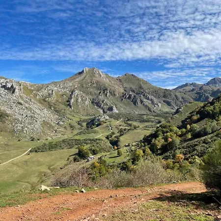 Rurales La Laguna Somiedo Апартаменты *
